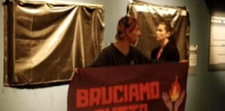 Genova, Blitz di Bruciamo Tutto alla mostra di Artemisia, no ai quadri della violenza Bruciamo tutto Artemisia Gentileschi