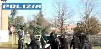 Genova, scontri prima di Monza – Genoa, 14 Daspo per pseudo tifosi Monza Genoa scontri