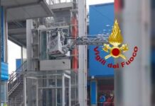 Acquario di Genova con ascensore bloccato, arrivano i vigili del fuoco Ascensore bloccato Acquario di Genova