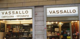 Genova, la storica Cartoleria Vassallo chiude dopo 170 anni Cartoleria Vassallo Genova