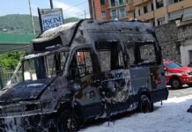 Rapallo, bus in fiamme, passeggeri salvati dal conducente