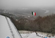 Meteo Liguria, brusco calo delle temperature e temporali, torna l’inverno? Antola rifugio neve 18 aprile 2024