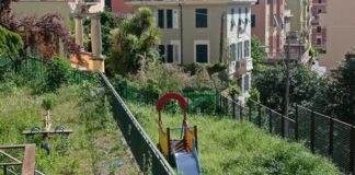 Cornigliano, giardini per bambini di Villa De Mari ormai una jungla Cornigliano giardini Villa De Mari