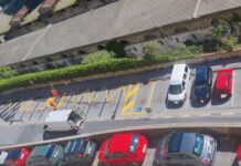 Genova, proteste al Lagaccio per il pulmino che toglie parcheggi posteggi cancellati Lagaccio