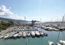 Lavagna, auto in mare nel porto, morta la donna, si indaga per omicidio stradale Lavagna Porto