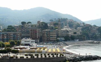 Recco spiaggia lungomare