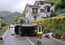 San Colombano Certenoli, auto ribaltata sulla ss 225 San Colombano Certenoli incidente 2 maggio 2024