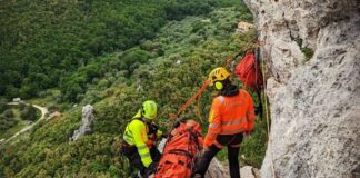 Finale Ligure, climber cade alla Placca di Mu e resta appesa alla parete Soccorso alpino Finale Ligure 15 maggio 2024