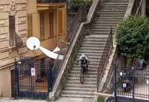Genova, monta la protesta a Castelletto per le strade chiuse per la Red Bull Cerro Abajo downhill biker castelletto spot