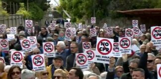 Diano Castello, oggi la protesta contro il CPR, saracinesche abbassate