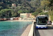 Santa Margherita Ligure, dalla Lombardia a Paraggi in super moto ma senza patente Paraggi autobus spiaggia strada