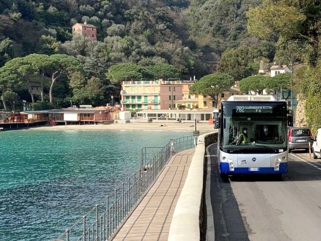 Paraggi autobus spiaggia strada