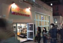 Genova, nuovo supermercato in piazza delle Erbe, divampano le polemiche Pizzeria vico dei Biscotti supermercato