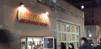 Genova,  nuovo supermercato in piazza delle Erbe, divampano le polemiche Pizzeria vico dei Biscotti supermercato