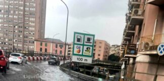 Genova, temporali in città e l’ingresso all’Autostrada si trasforma in un fiume Sopraelevata allagata 23 giugno 2024