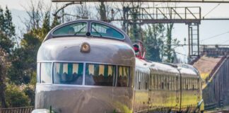 Genova, domani arriva il treno storico Arlecchino a Principe e Brignole Treno Arlecchino