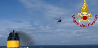 Genova, malore a bordo di un traghetto Corsica Ferries, salvato con l’elicottero elicottero evacuazione passeggero malore Corsica Ferries