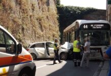 Genova, grave incidente in via Borgoratti, strada chiusa Borgoratti, incidente 9 agosto 2024