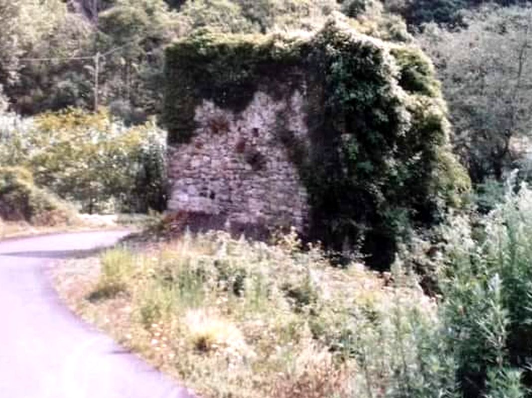 Casa del Diavolo Castiglione Chiavarese