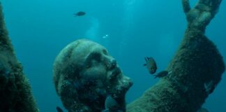Cristo degli Abissi, oggi la statua sul fondale di San Fruttuoso compie 70 anni Cristo abissi statua San Fruttuoso di Camogli