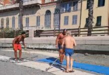 Pegli, alla spiaggia inclusiva Ferragosto salvo grazie ai bagnini Pegli passerella spiaggia inclusiva