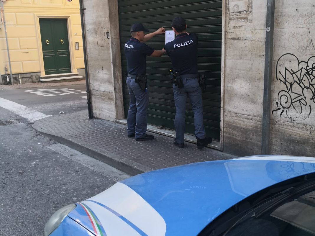 Rapallo, bar chiuso dalla polizia