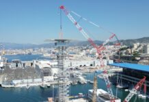 Torre Piloti Genova, completato il varo a 65 metri di altezza del cappello da 150 tonnellate Torre Piloti parte finale Genova