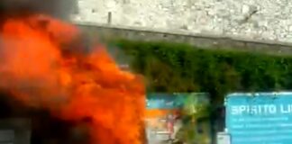 Genova, autobus in fiamme in via Pozzo, aperta indagine autobus fiamme incendio via Pozzo Albaro