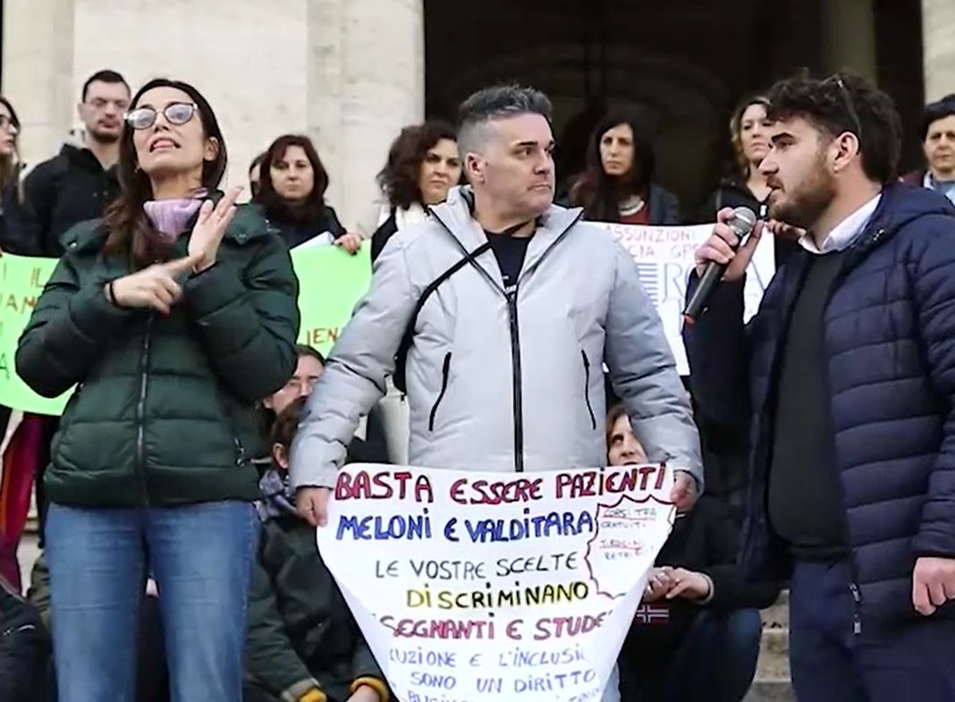 protesta Genova inseganti disabili