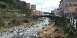 Pegli, week end di caos in Valvarenna, infuriano le proteste Pegli Varenna laghetti