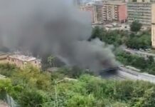 Autostrade, veicolo in fiamme all’uscita di Genova Ovest: traffico nel caos