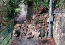 Maltempo Liguria, crolla muraglione in via Motta: sul posto i tecnici