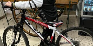 Genova, bici rubata ad un giovane paziente oncologico: un papà gliene regala una nuova