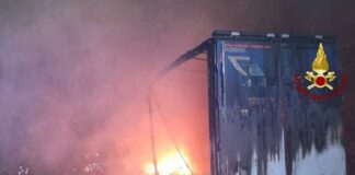 Incidente sulla A26 Voltri – Gravellona Toce, autostrada ancora chiusa camion fiamme A26 7 ottobre 2024