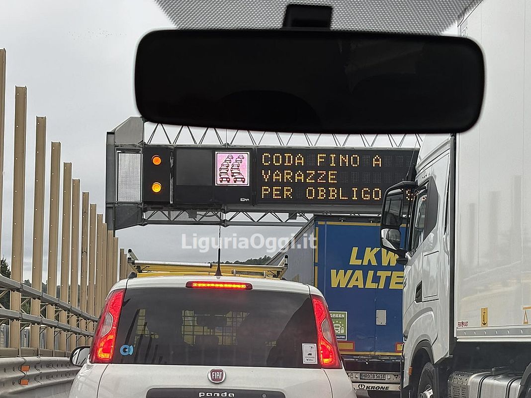 incidente coda a10 15 ottobre 2024