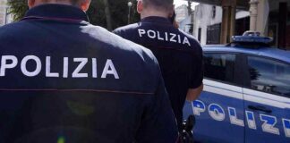 Genova, rubano cellulare in piazza delle Erbe, la polizia li trova con la App Polizia piedi auto