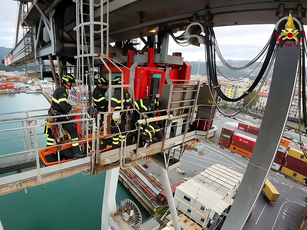 vigili del fuoco la spezia