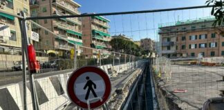 Genova, due cantieri in cinquecento metri: in corso Europa spariti una cinquantina di parcheggi