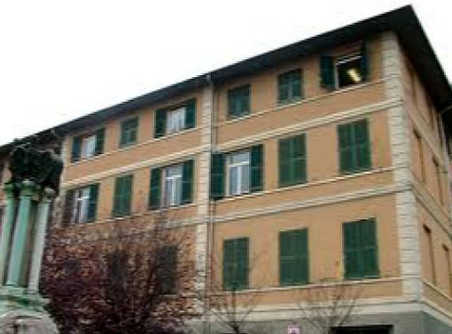 Isola del Cantone scuola