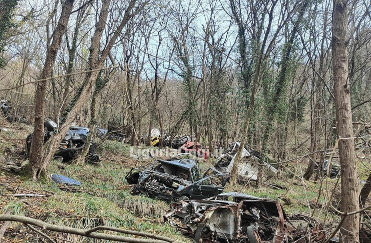 cimitero auto Creto