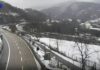 Maltempo Liguria, nevicate in corso in A7 e in A26 neve autostrada A7 Isola del Cantone 8 dicembre 2024