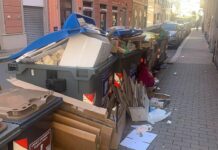 Pegli, bidoni stracarichi di spazzatura, la protesta dei residenti Pegli bidoni pieni Amiu