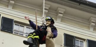Genova, torna la Befana dei Vigili del Fuoco in piazza Befana vigili del fuoco Genova