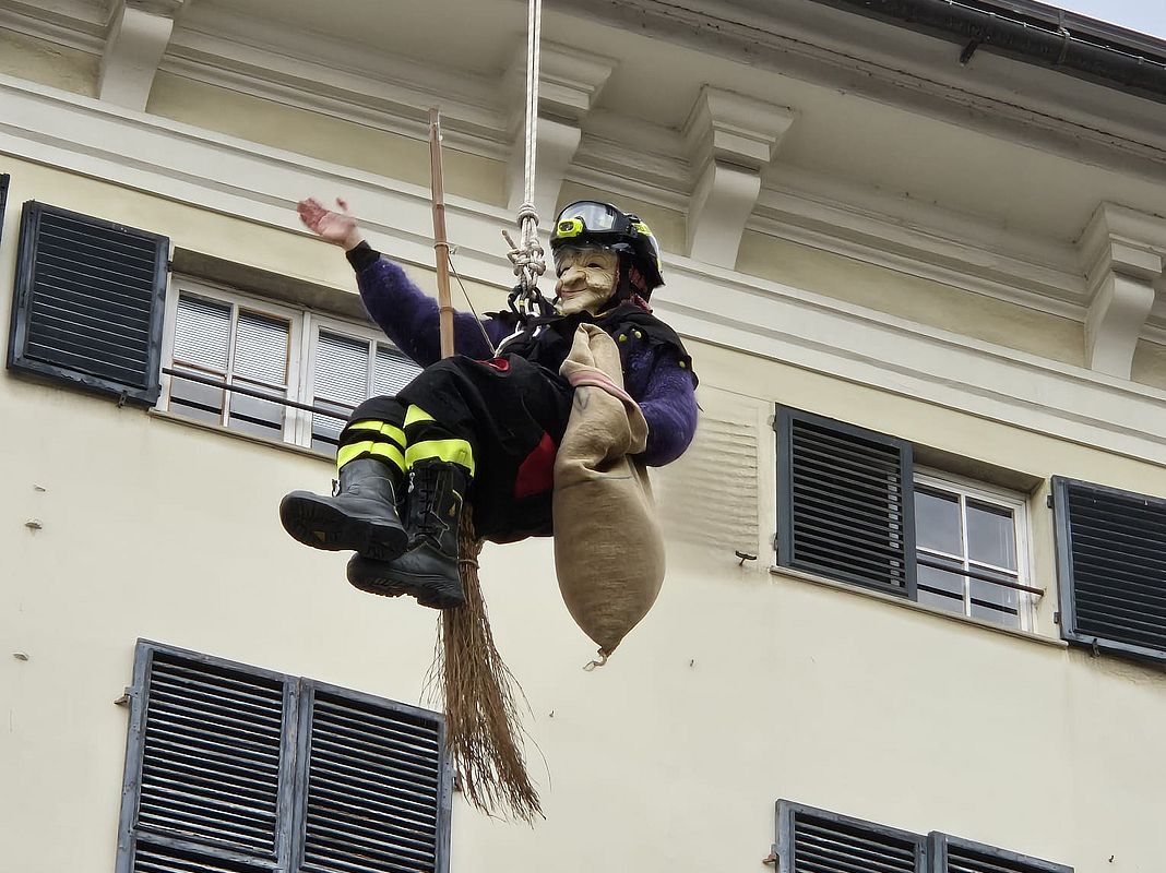 Befana vigili del fuoco Genova