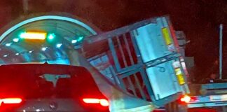 Camion ribaltato su Autostrada A10, automobilisti bloccati tra Voltri e Arenzano camion ribaltato A10 17 gennaio 2025