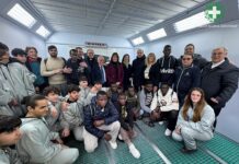 Genova, una cabina di verniciatura per i corsi da carrozziere per giovani Migranti corso verniciatura