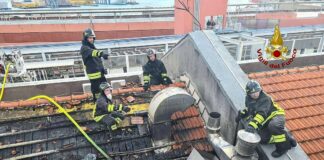 Incendio al Porto Antico, la pizzeria di difende: vittime e non colpevoli incendio Magazzini del Cotone Porto Antico 19 gennaio 2025