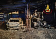 Torriglia, bomba incendiaria contro le auto della ex, identificato incendio torriglia 26 gennaio 2025