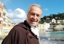 Genova, addio a Mauro Brezzo, cappellano al San Martino e grande tifoso rossoblu Mauro Brezzo