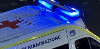 Serra Riccò, incidente frontale sulla statale 2, morti due giovani ambulanza notte